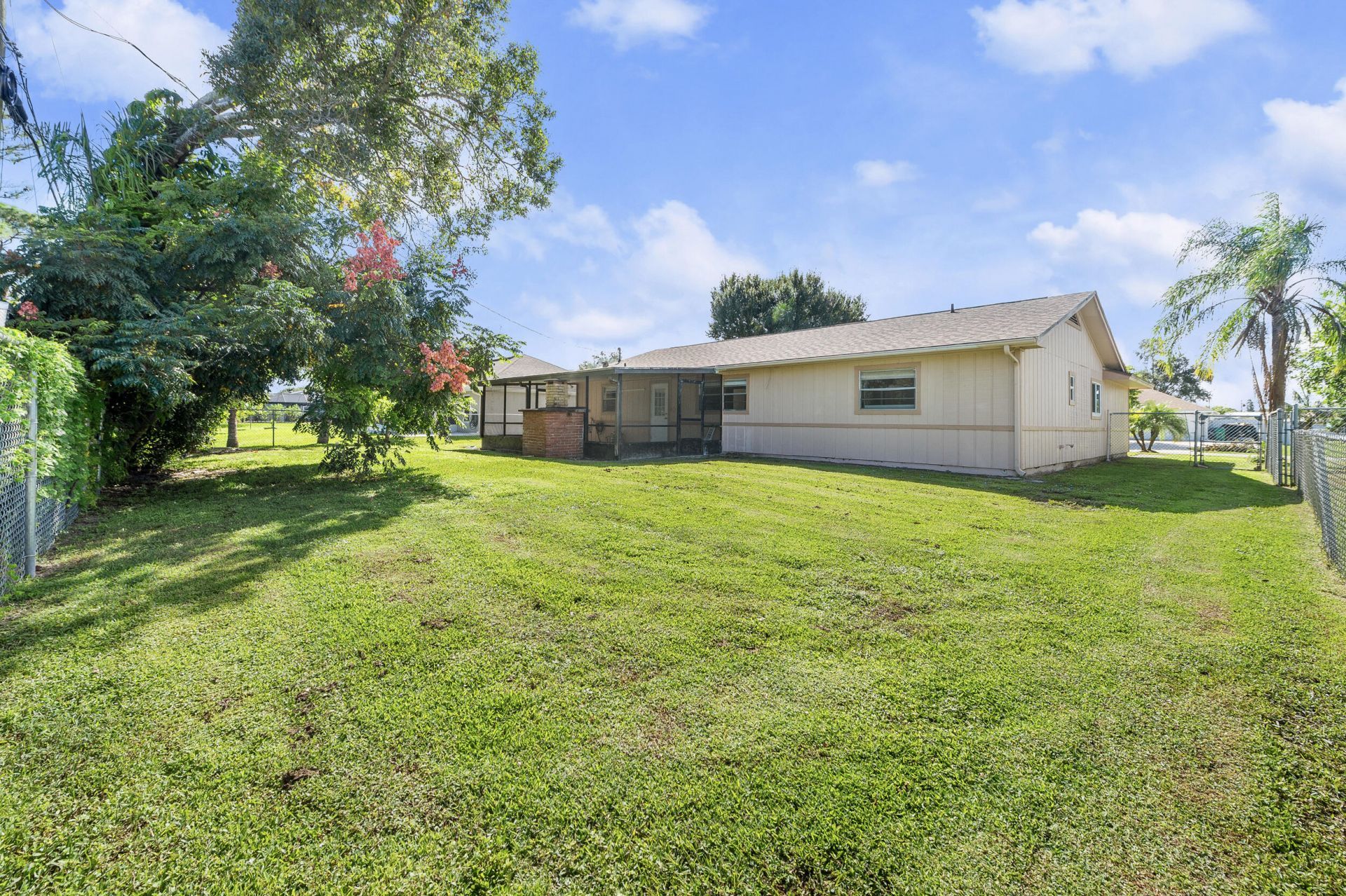 357 NW Hogan Street, Port Saint Lucie, FL 34983 Photo