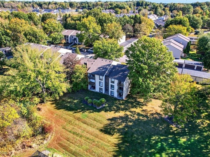 6280 Greenwood Parkway, Unit 202, Sagamore Hills, OH 44067 Photo 5