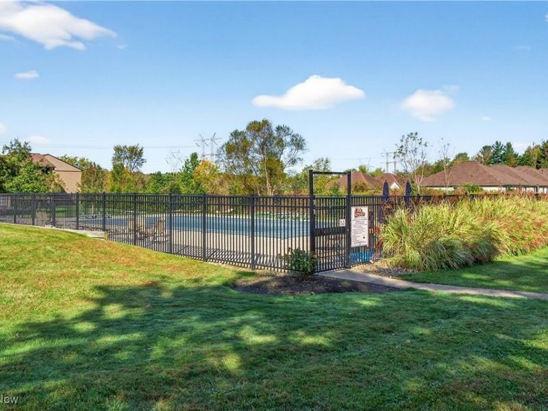 6280 Greenwood Parkway, Unit 202, Sagamore Hills, OH 44067 Photo 7