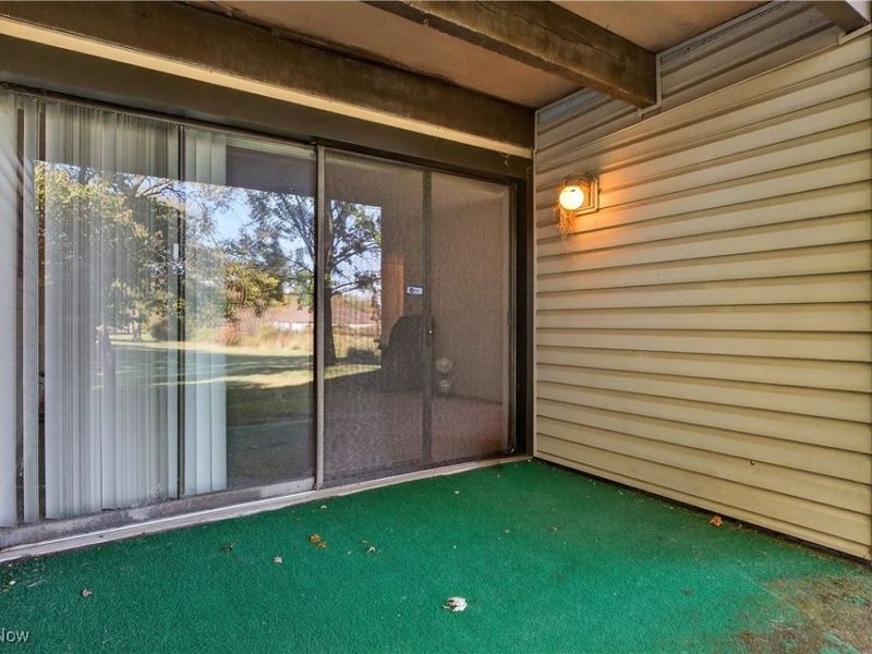 6280 Greenwood Parkway, Unit 202, Sagamore Hills, OH 44067 Photo 9