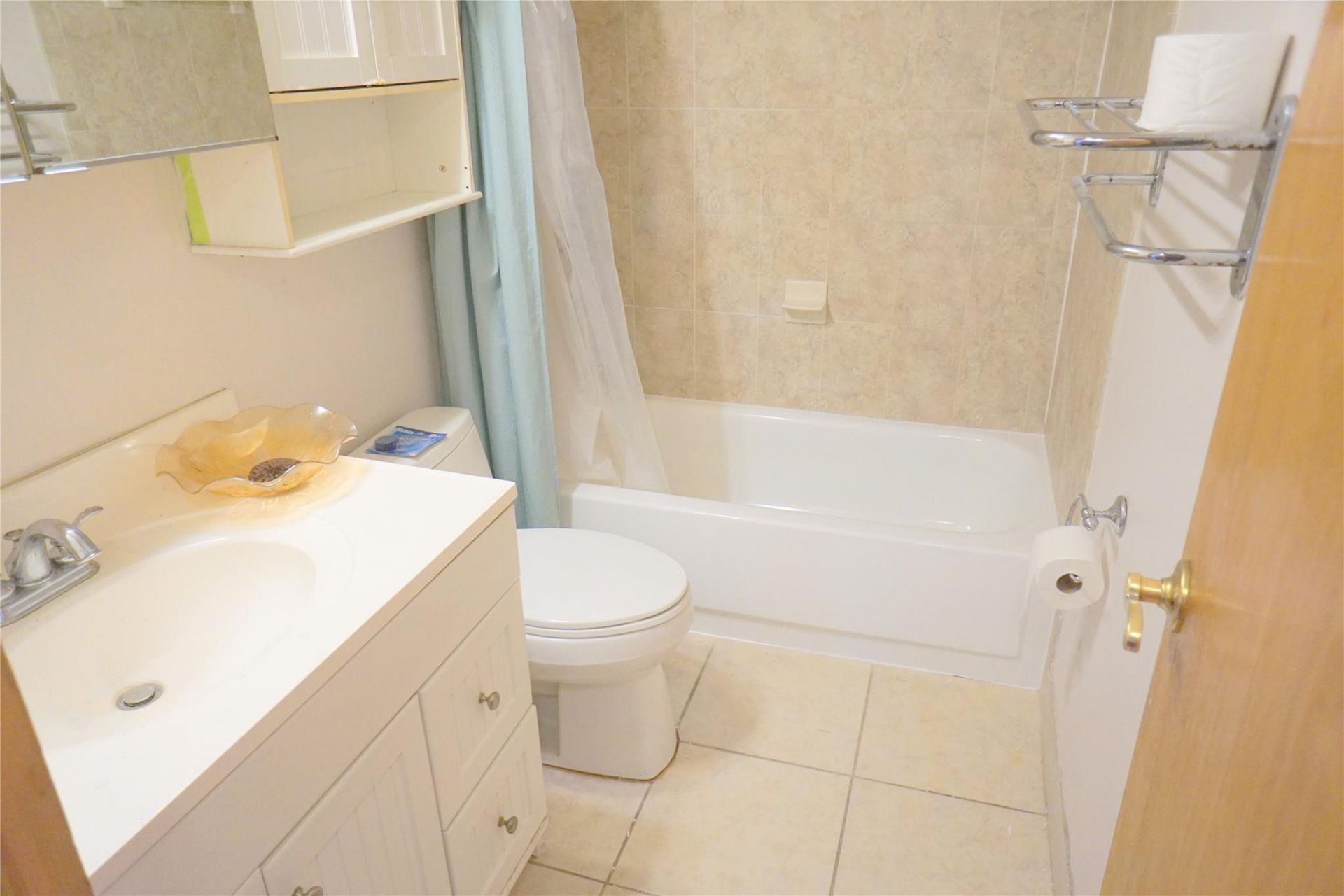 2821 Somerset Drive, Unit 203, Lauderdale Lakes, FL 33311 Photo