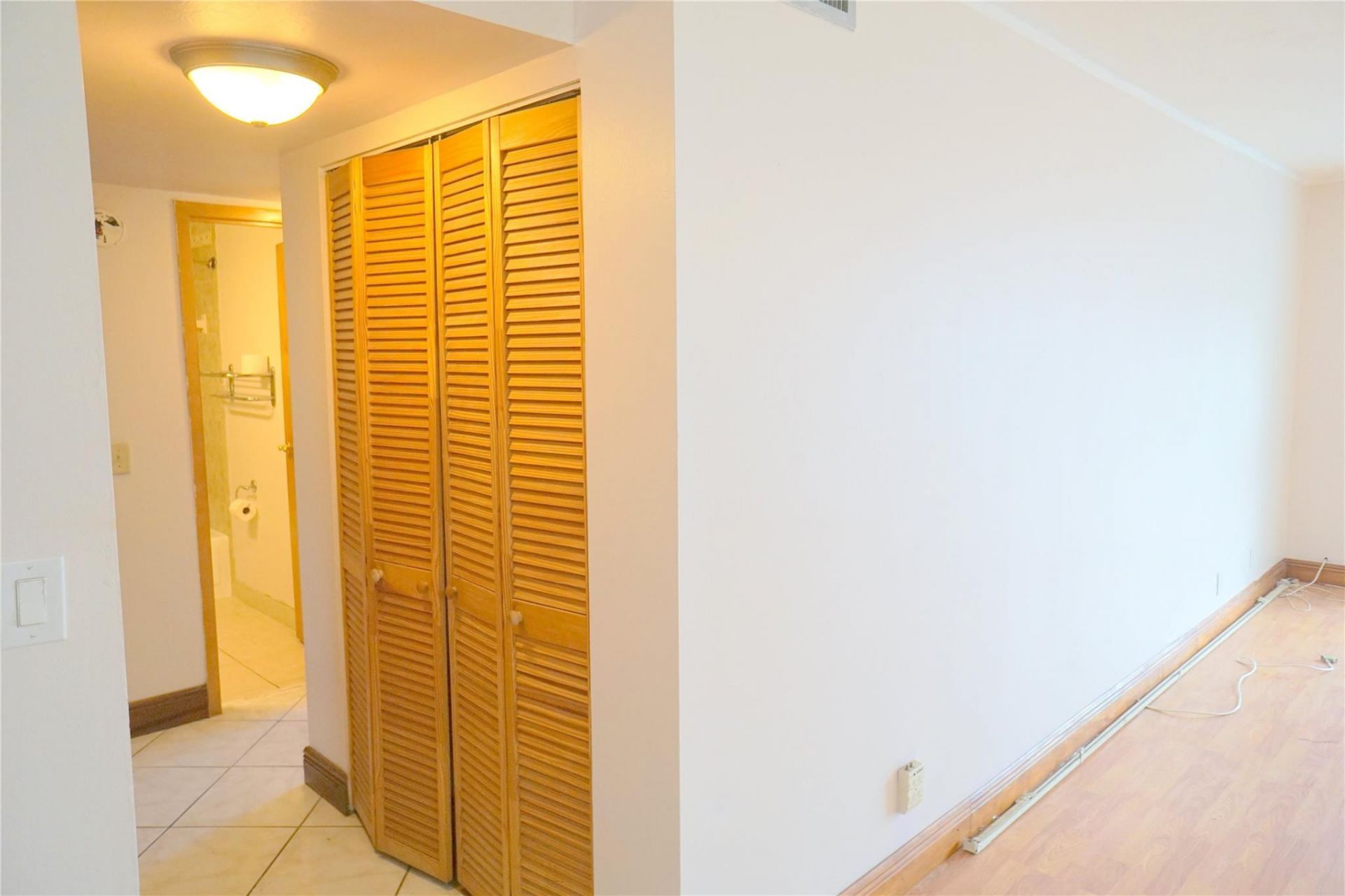 2821 Somerset Drive, Unit 203, Lauderdale Lakes, FL 33311 Photo