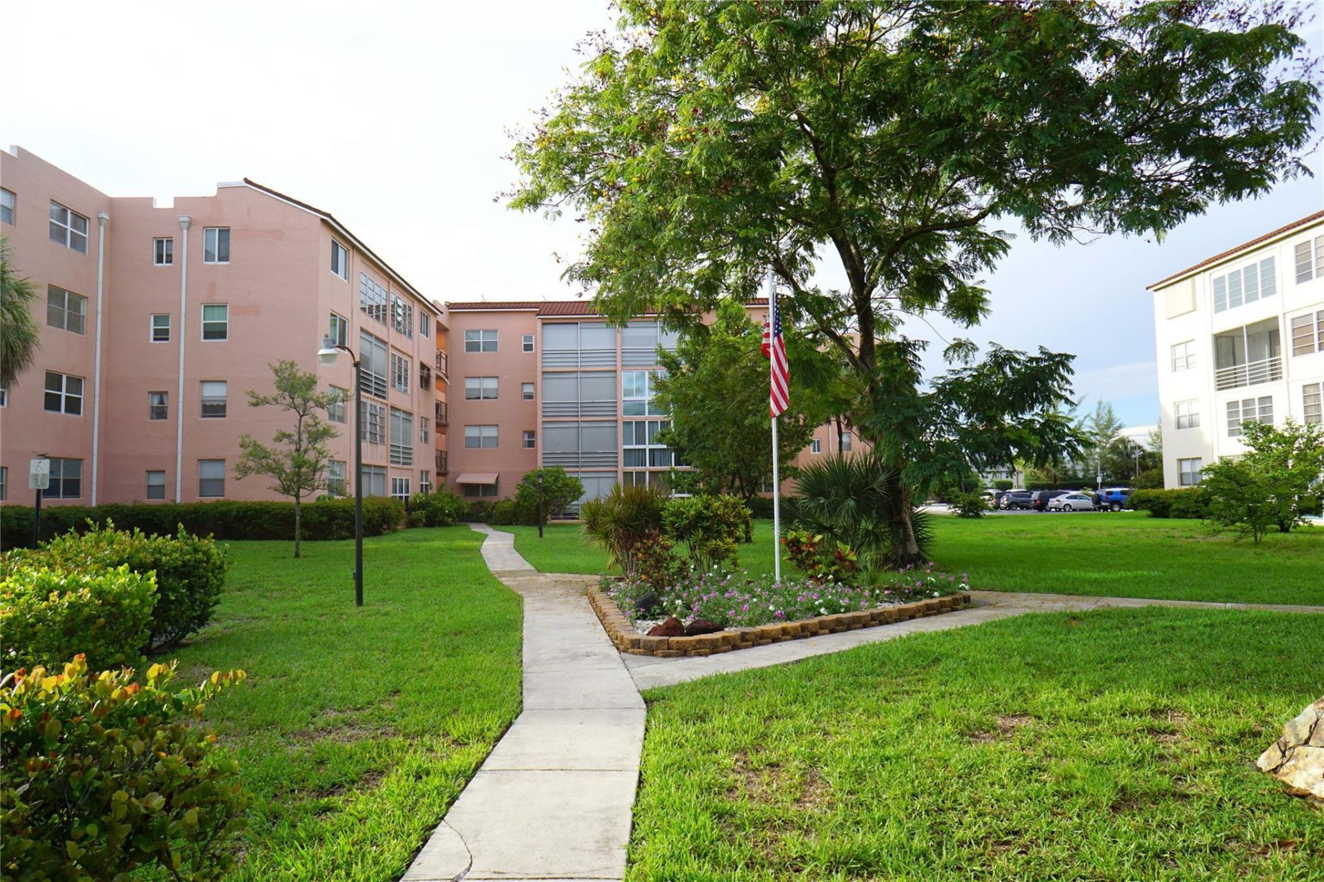 2821 Somerset Drive, Unit 203, Lauderdale Lakes, FL 33311 Photo