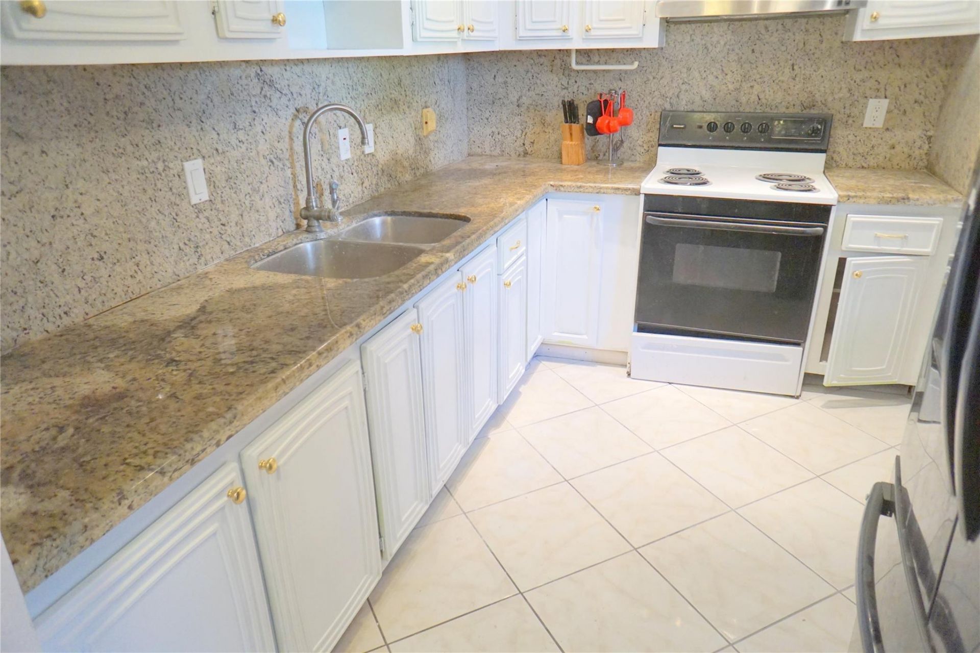 2821 Somerset Drive, Unit 203, Lauderdale Lakes, FL 33311 Photo