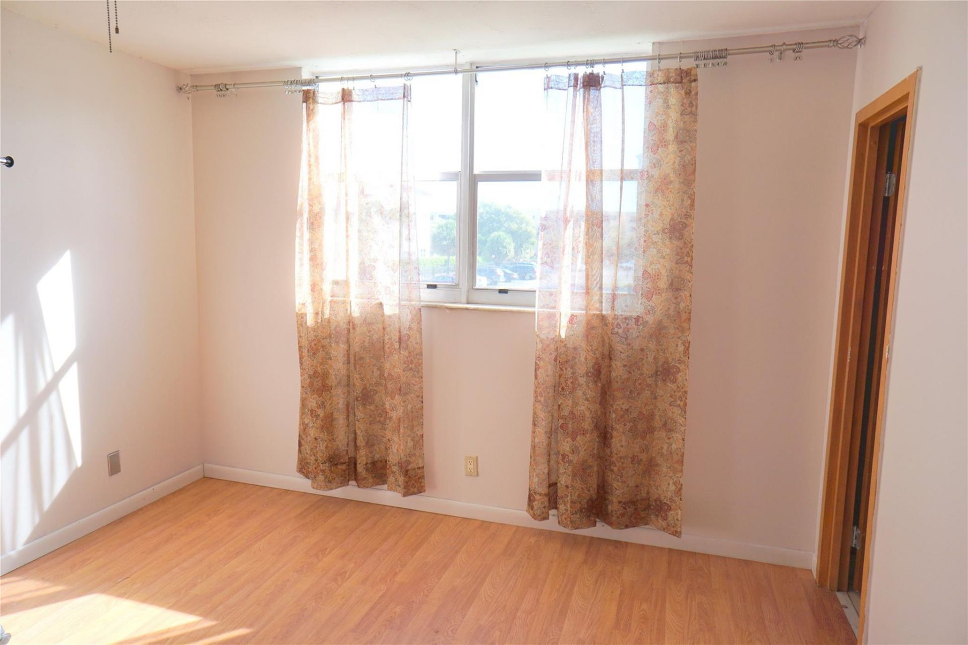 2821 Somerset Drive, Unit 203, Lauderdale Lakes, FL 33311 Photo