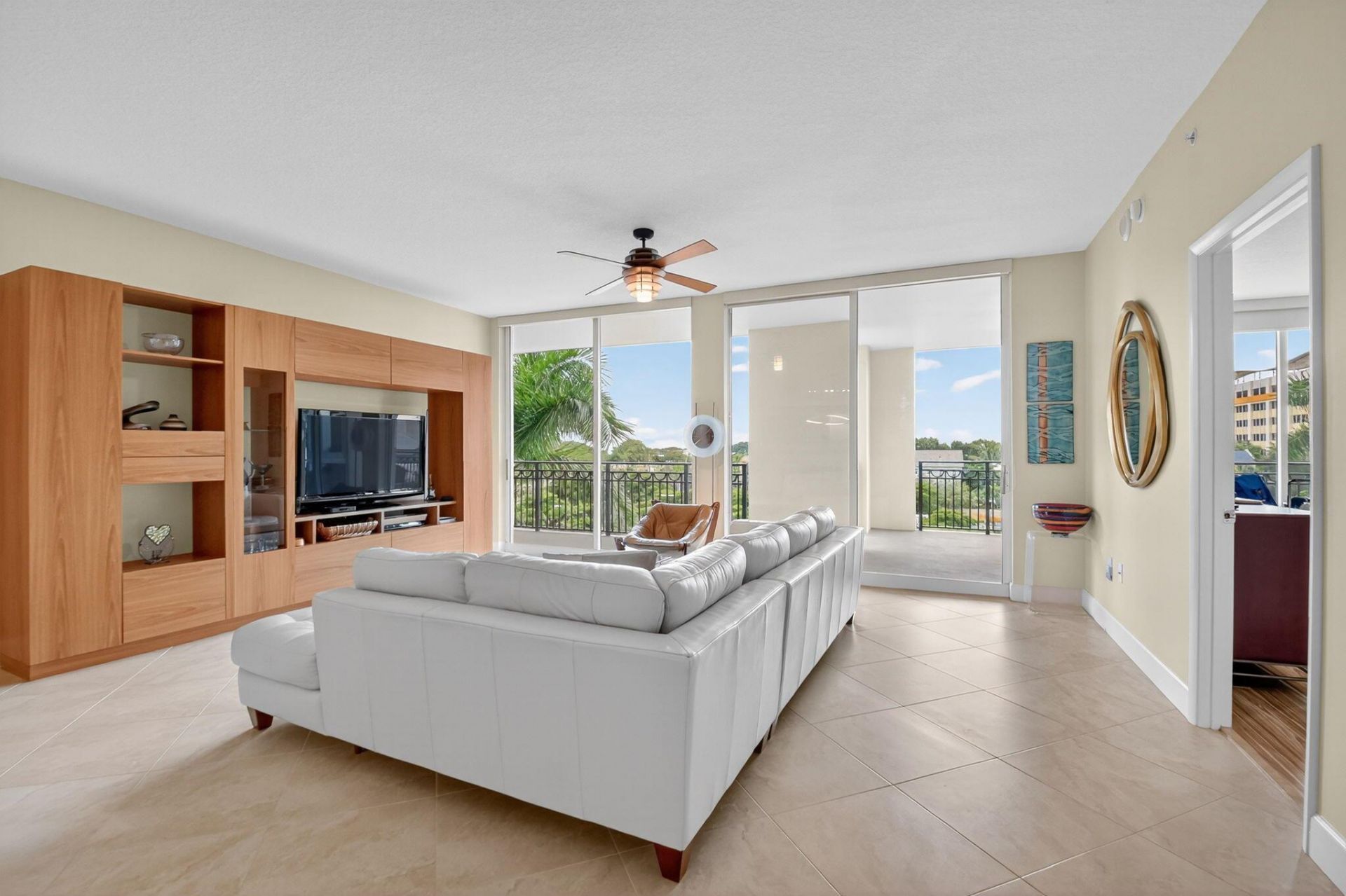 550 Okeechobee Boulevard, Unit 423, West Palm Beach, FL 33401 Photo