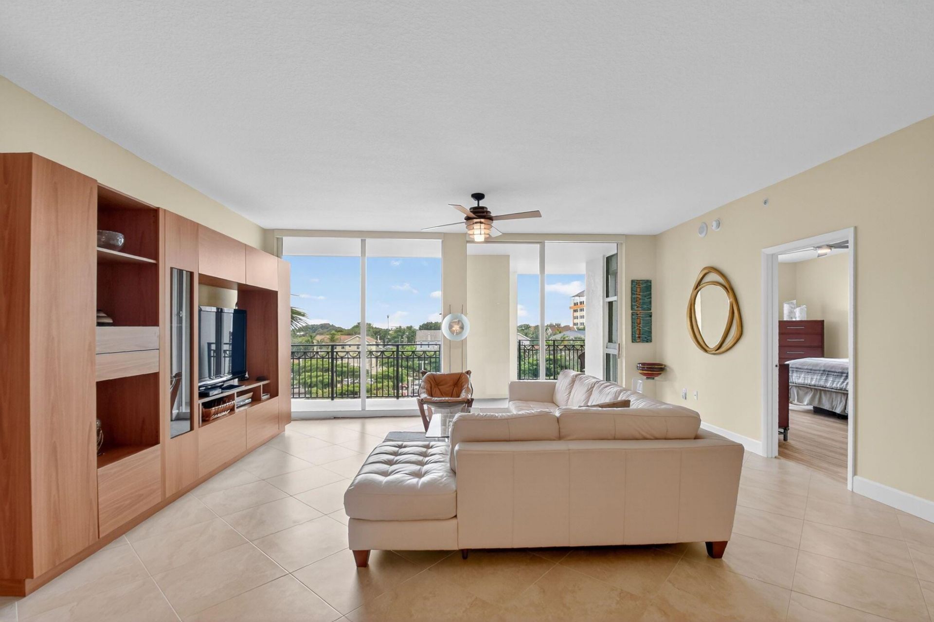 550 Okeechobee Boulevard, Unit 423, West Palm Beach, FL 33401 Photo