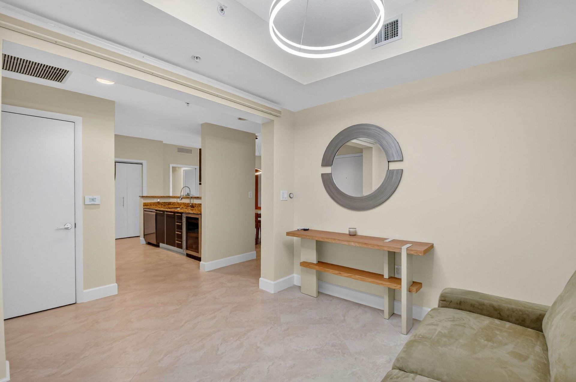 550 Okeechobee Boulevard, Unit 423, West Palm Beach, FL 33401 Photo