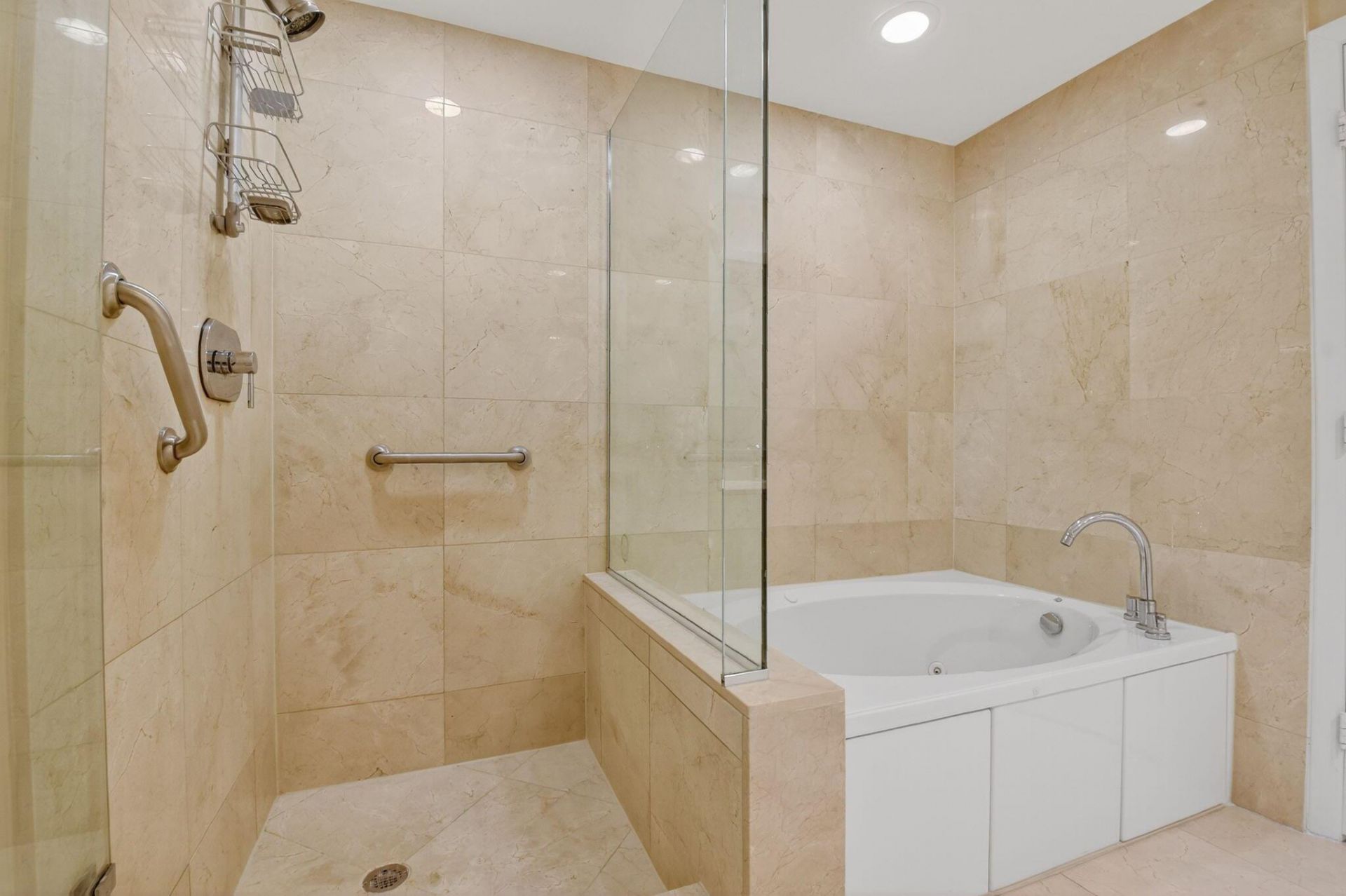 550 Okeechobee Boulevard, Unit 423, West Palm Beach, FL 33401 Photo