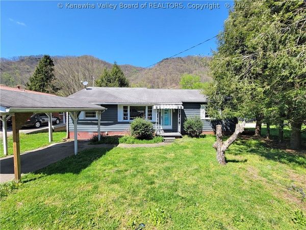 233 Morris Avenue, Pratt, WV 25162