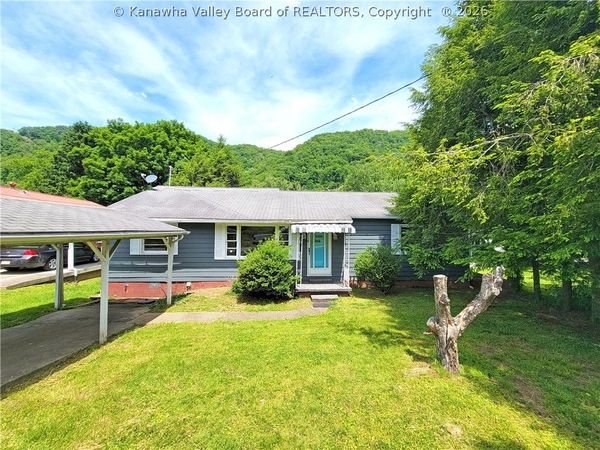 233 Morris Avenue, Pratt, WV 25162