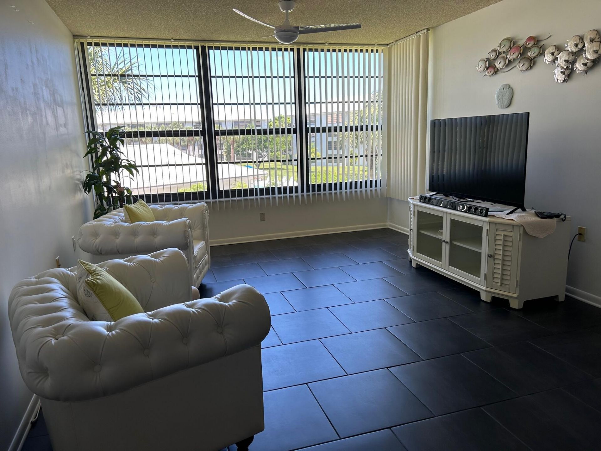 3635 Whitehall Drive, Unit 304, West Palm Beach, FL 33401 Photo