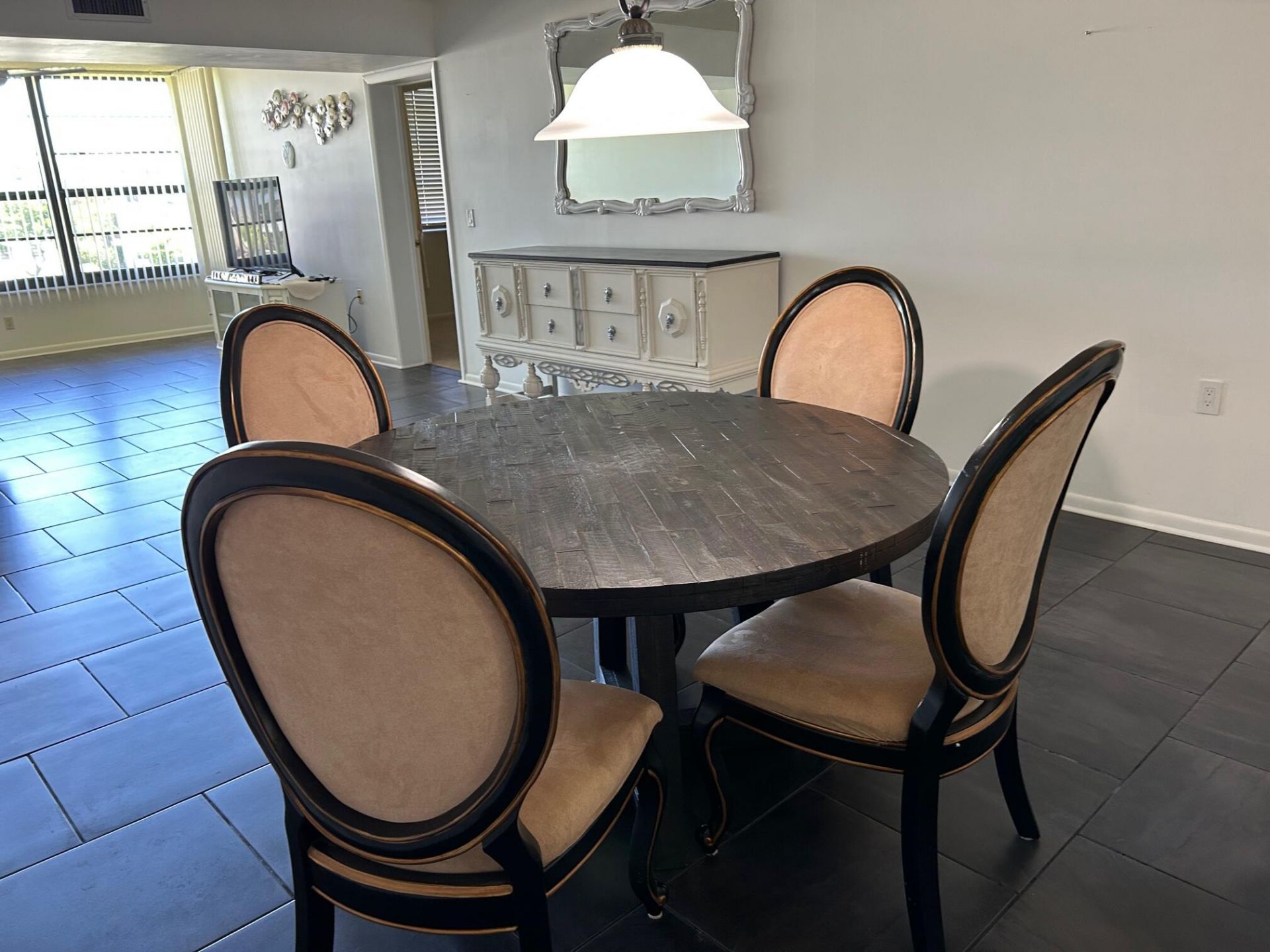 3635 Whitehall Drive, Unit 304, West Palm Beach, FL 33401 Photo