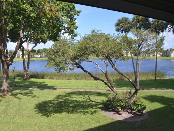 5220 Las Verdes Circle, Unit 211, Delray Beach, FL 33484