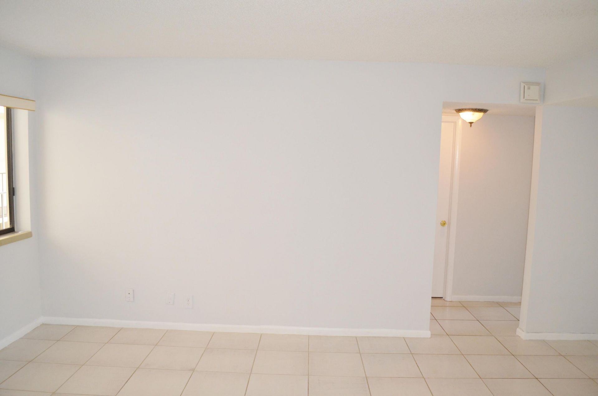 5220 Las Verdes Circle, Unit 211, Delray Beach, FL 33484 Photo