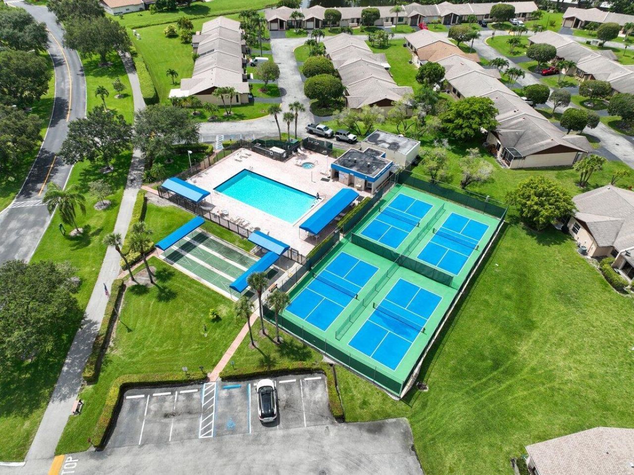 5220 Las Verdes Circle, Unit 211, Delray Beach, FL 33484 Photo