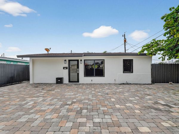 5008 Parker Avenue, West Palm Beach, FL 33405