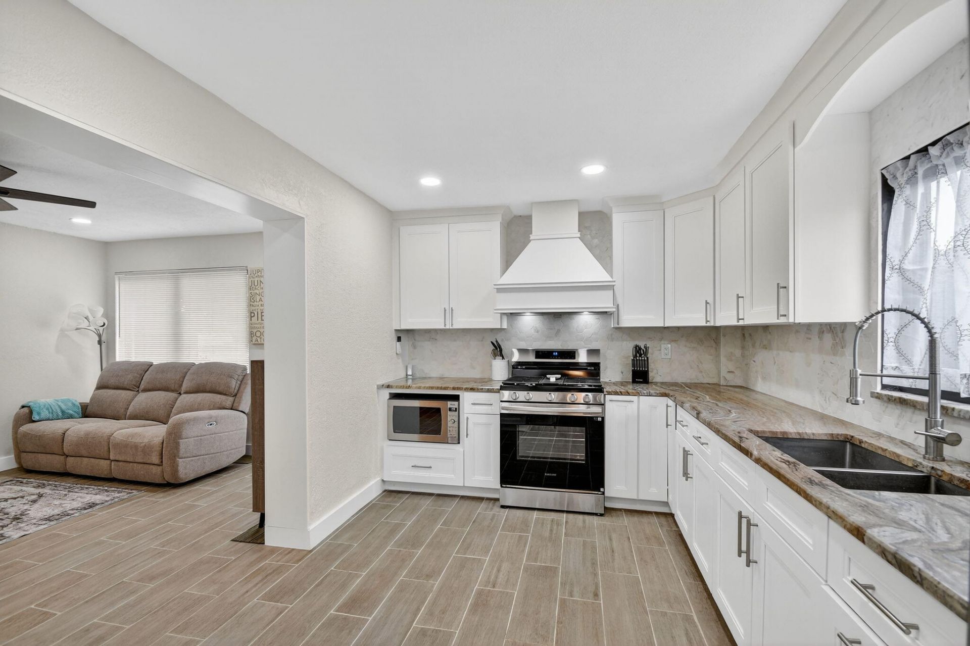 5008 Parker Avenue, West Palm Beach, FL 33405 Photo