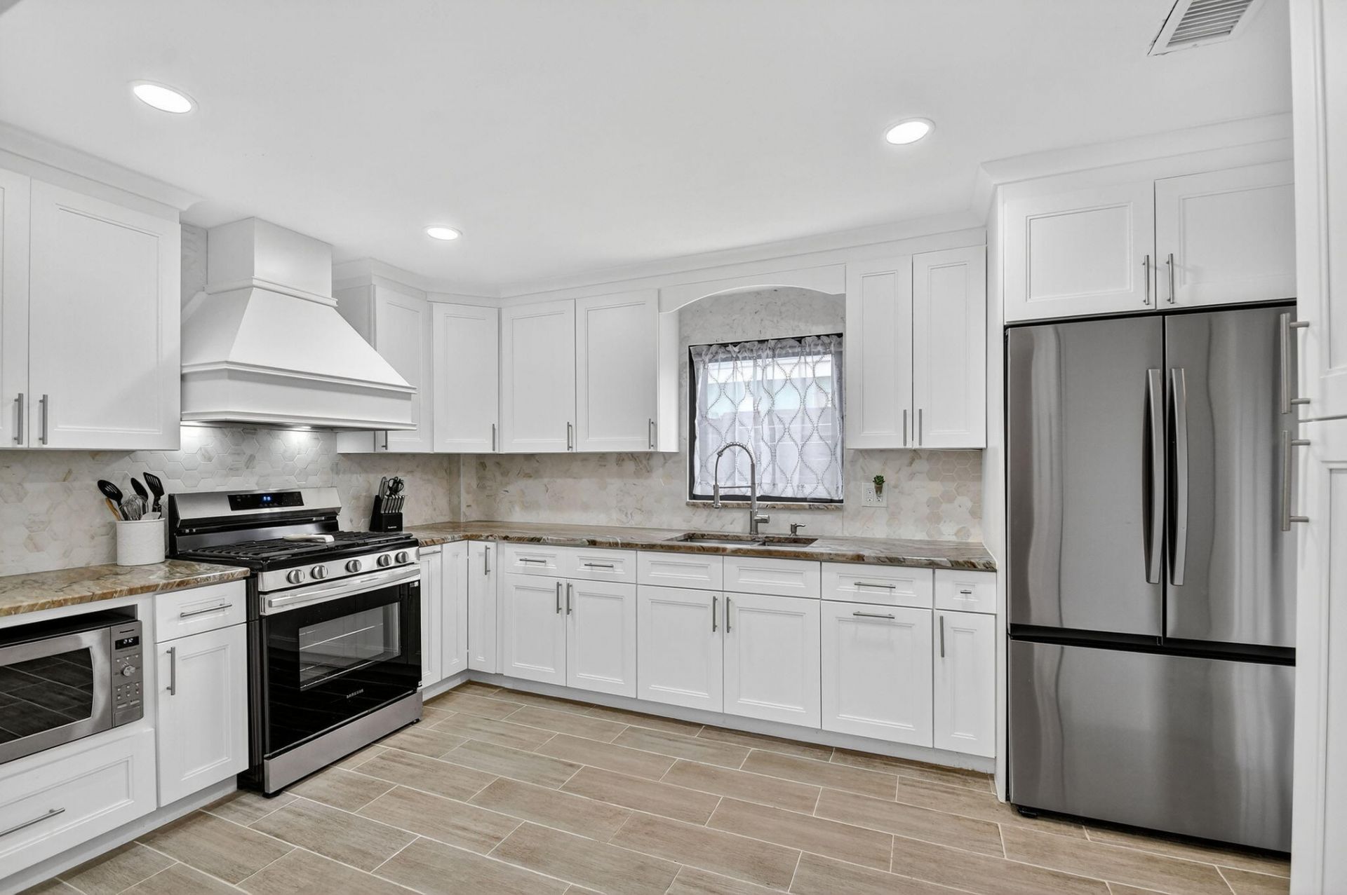 5008 Parker Avenue, West Palm Beach, FL 33405 Photo