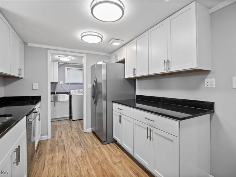 552 Treadway Boulevard, Sheffield Village, OH 44054 Photo 12