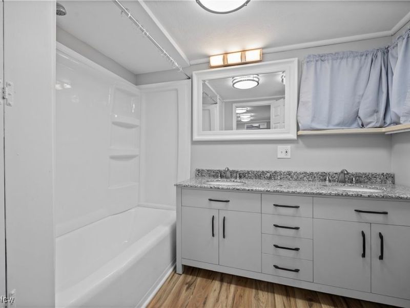 552 Treadway Boulevard, Sheffield Village, OH 44054 Photo 16