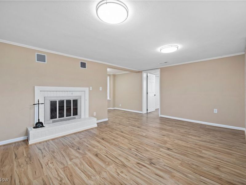 552 Treadway Boulevard, Sheffield Village, OH 44054 Photo 8