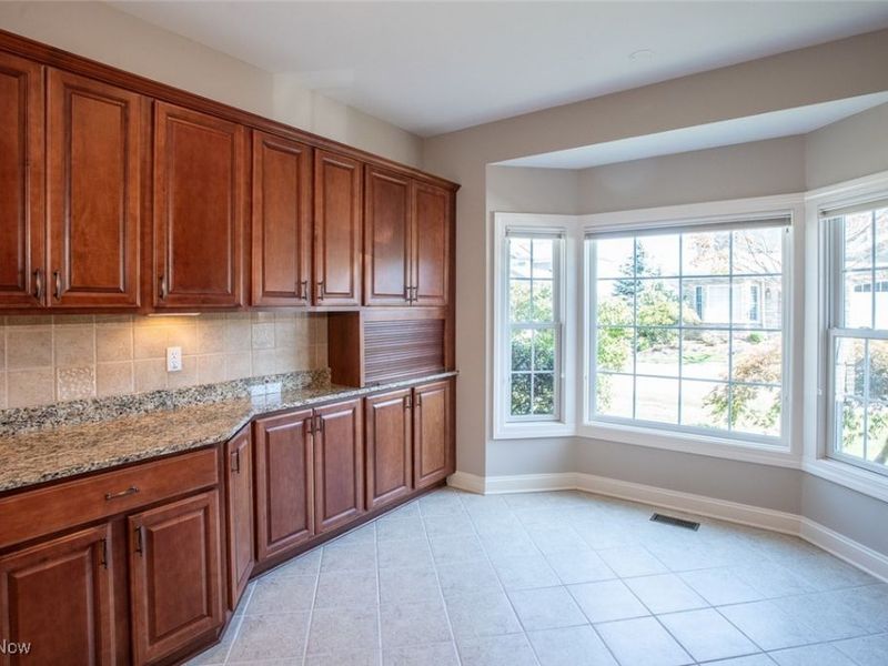 24 Somerset Drive, Rocky River, OH 44116 Photo 12