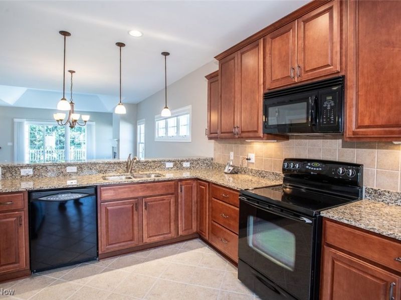 24 Somerset Drive, Rocky River, OH 44116 Photo 6