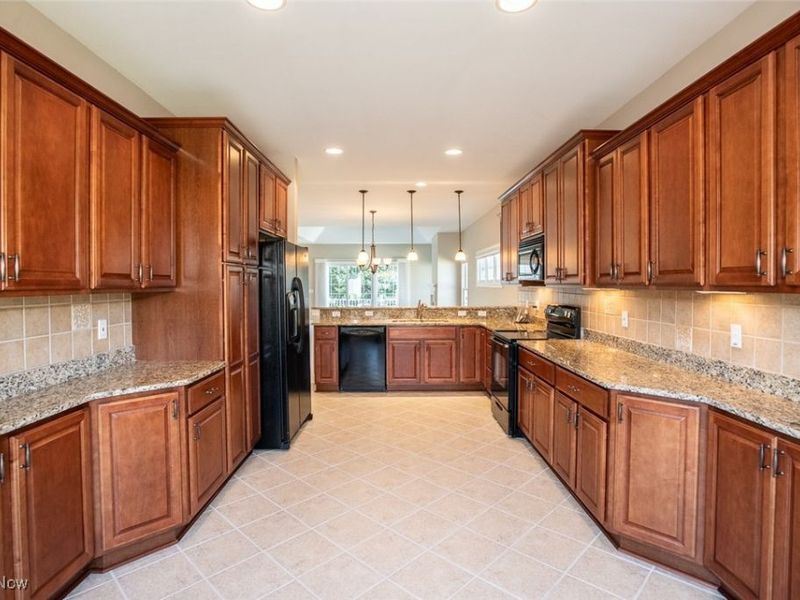 24 Somerset Drive, Rocky River, OH 44116 Photo 9