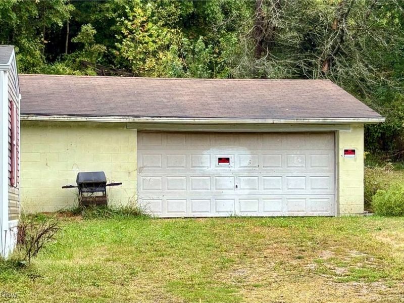 4095 Schumacher Hollow Road SE, New Philadelphia, OH 44663 Photo 2