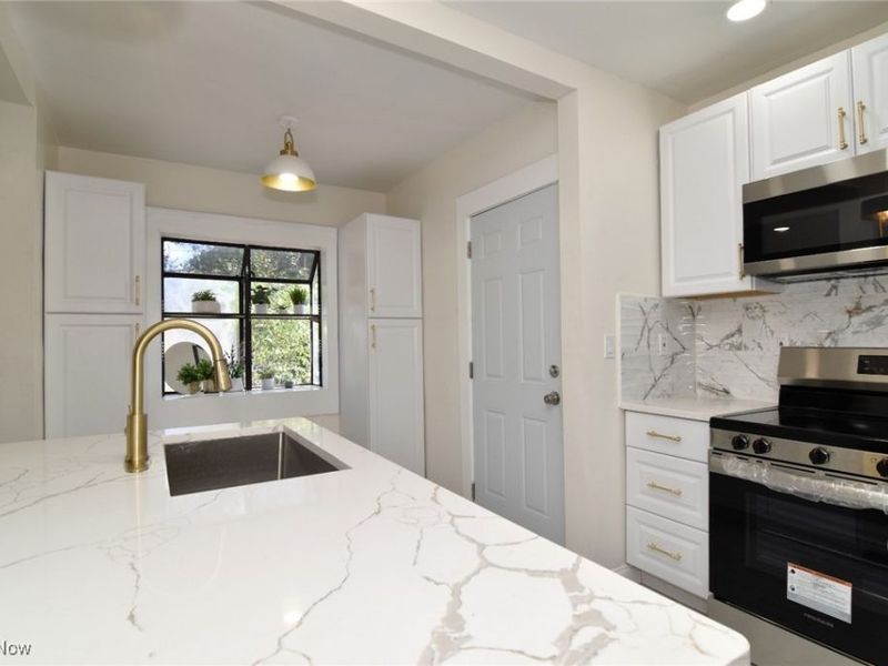 3127 Becket Road, Cleveland, OH 44120 Photo 16