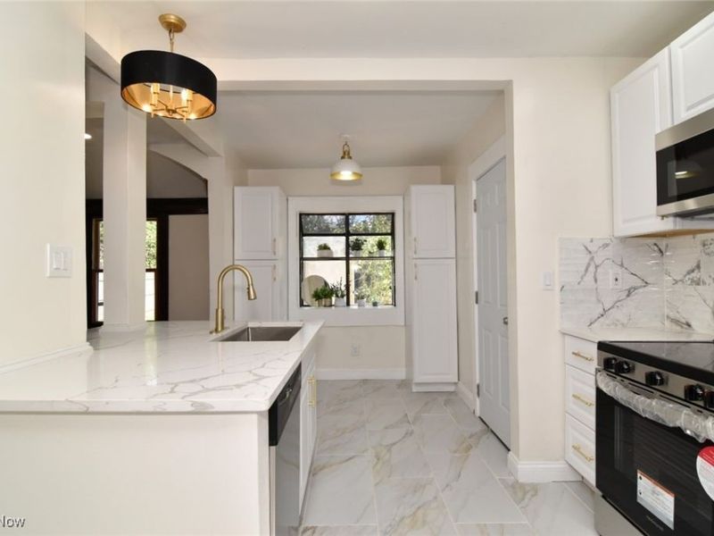 3127 Becket Road, Cleveland, OH 44120 Photo 18