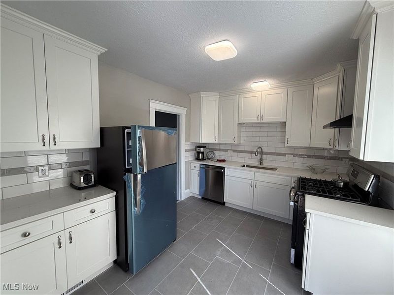 2011 West Boulevard, Cleveland, OH 44102 Photo 11