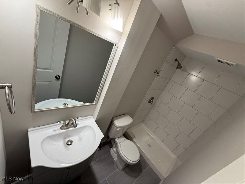 2011 West Boulevard, Cleveland, OH 44102 Photo 22