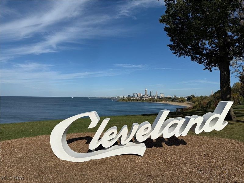 2011 West Boulevard, Cleveland, OH 44102 Photo 3