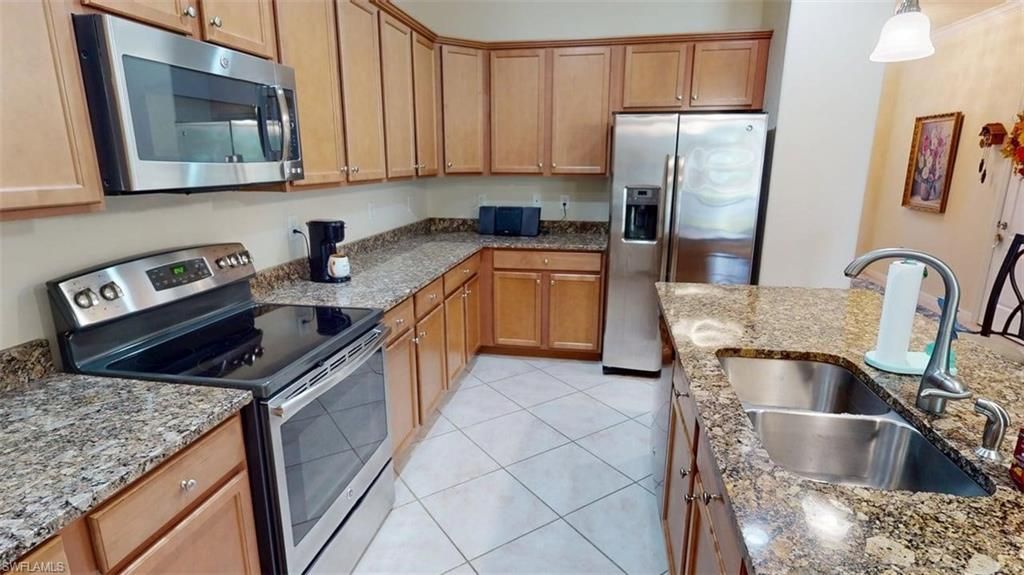 2571 Laurentina Ln, Cape Coral, FL 33909 Photo