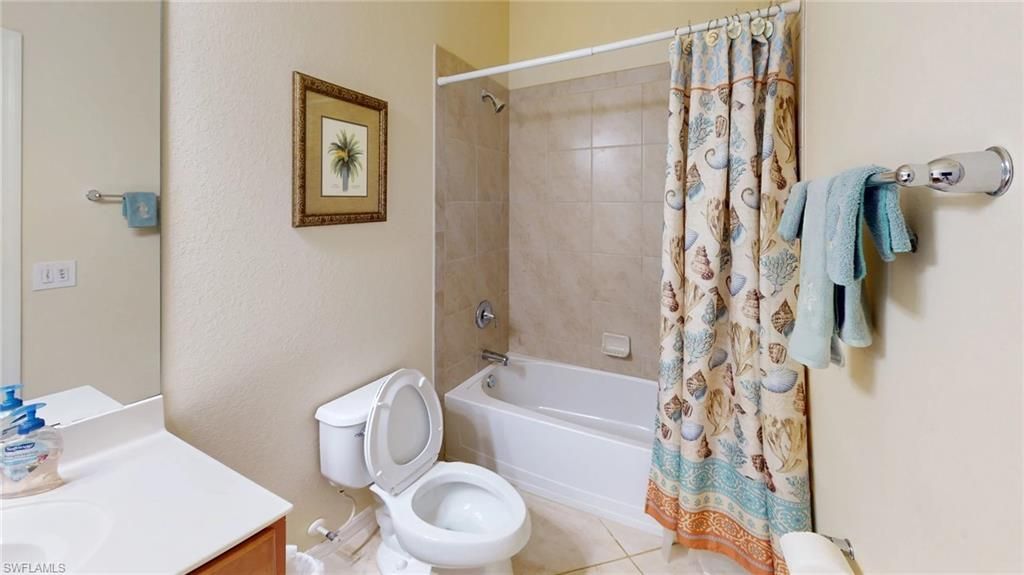 2571 Laurentina Ln, Cape Coral, FL 33909 Photo