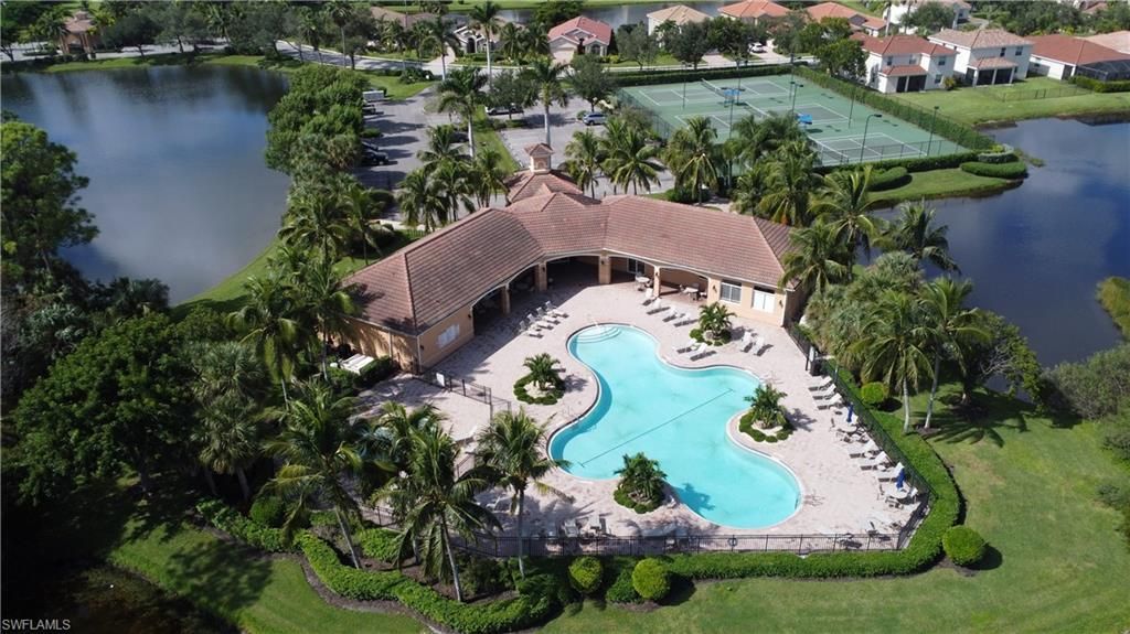 2571 Laurentina Ln, Cape Coral, FL 33909 Photo