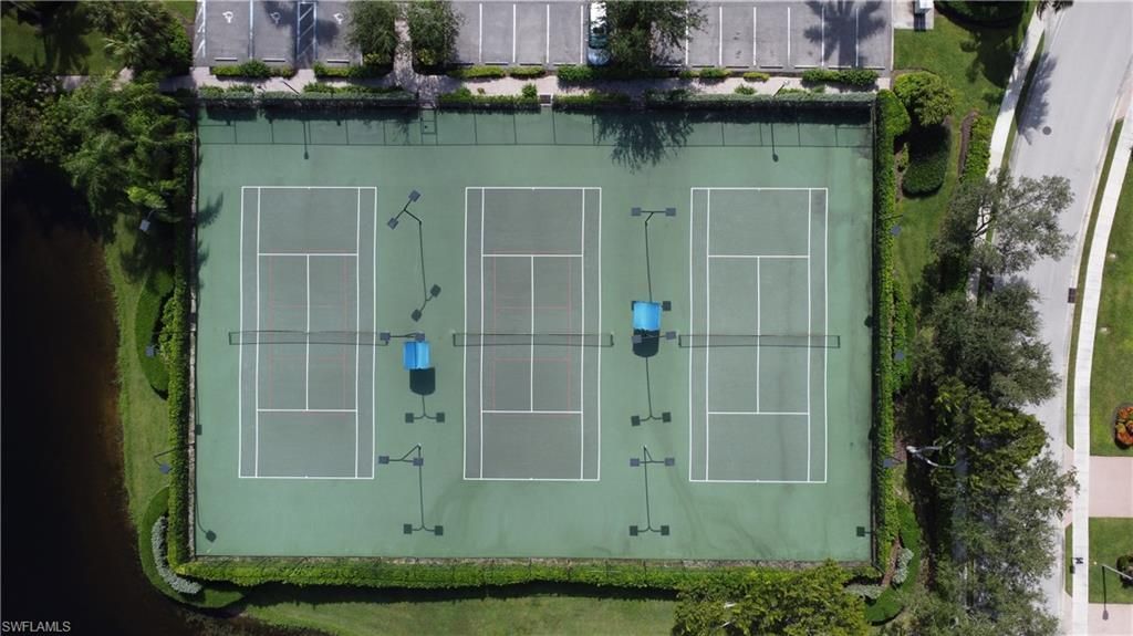 2571 Laurentina Ln, Cape Coral, FL 33909 Photo