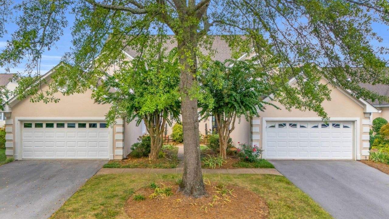 1091 Constitution Drive, Chattanooga, TN 37405 Main Photo