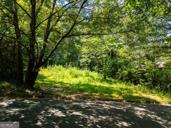1095 Northwest Drive, Atlanta, GA 30318