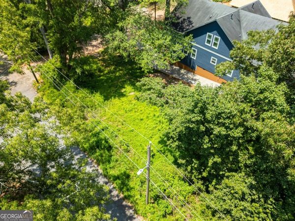 1981 Lois Place, Atlanta, GA 30318