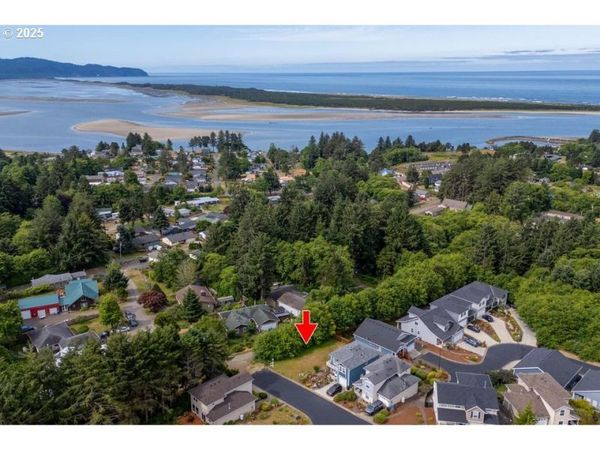 Moondancer Lane, Unit 62, Tillamook, OR 97141