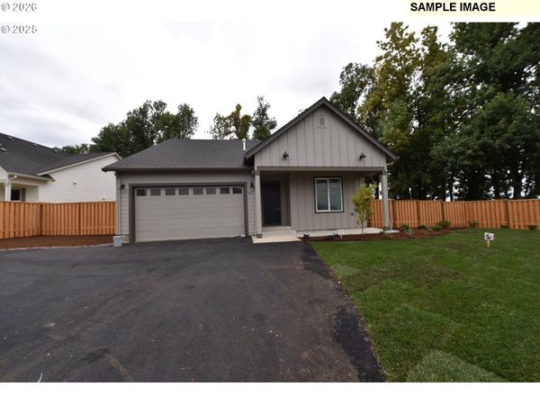 911 Oakleaf WAY, Silverton, OR 97381