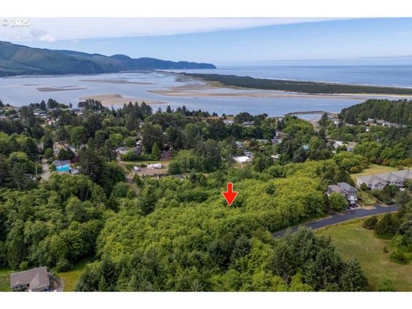 223 Holly Heights Avenue, Netarts, OR 97143