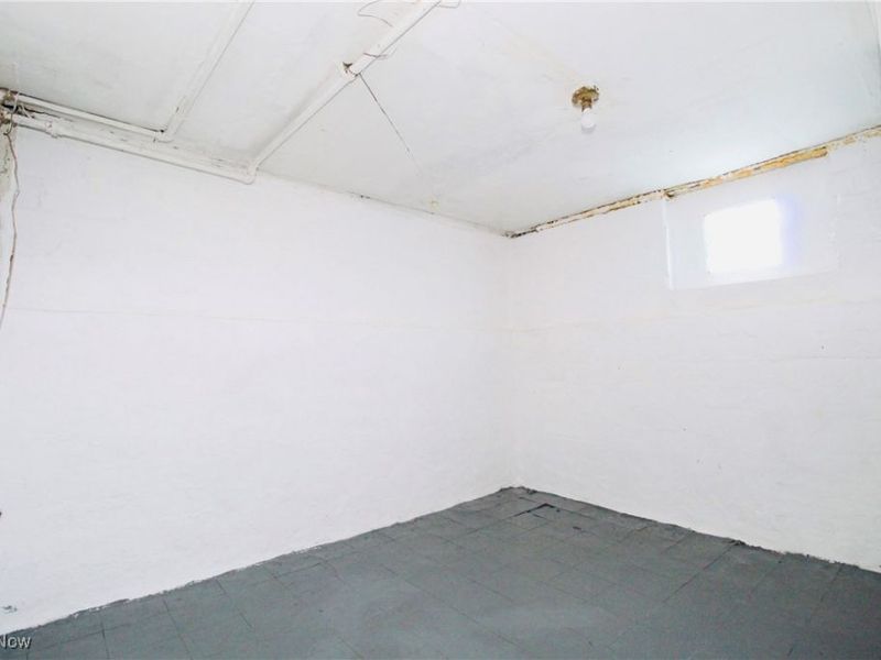 12406 Kinsman Road, Cleveland, OH 44120 Photo 18