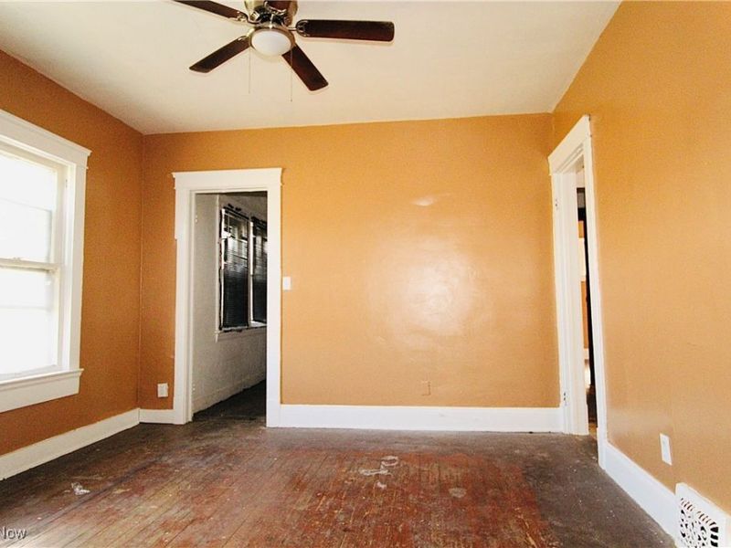 12406 Kinsman Road, Cleveland, OH 44120 Photo 3