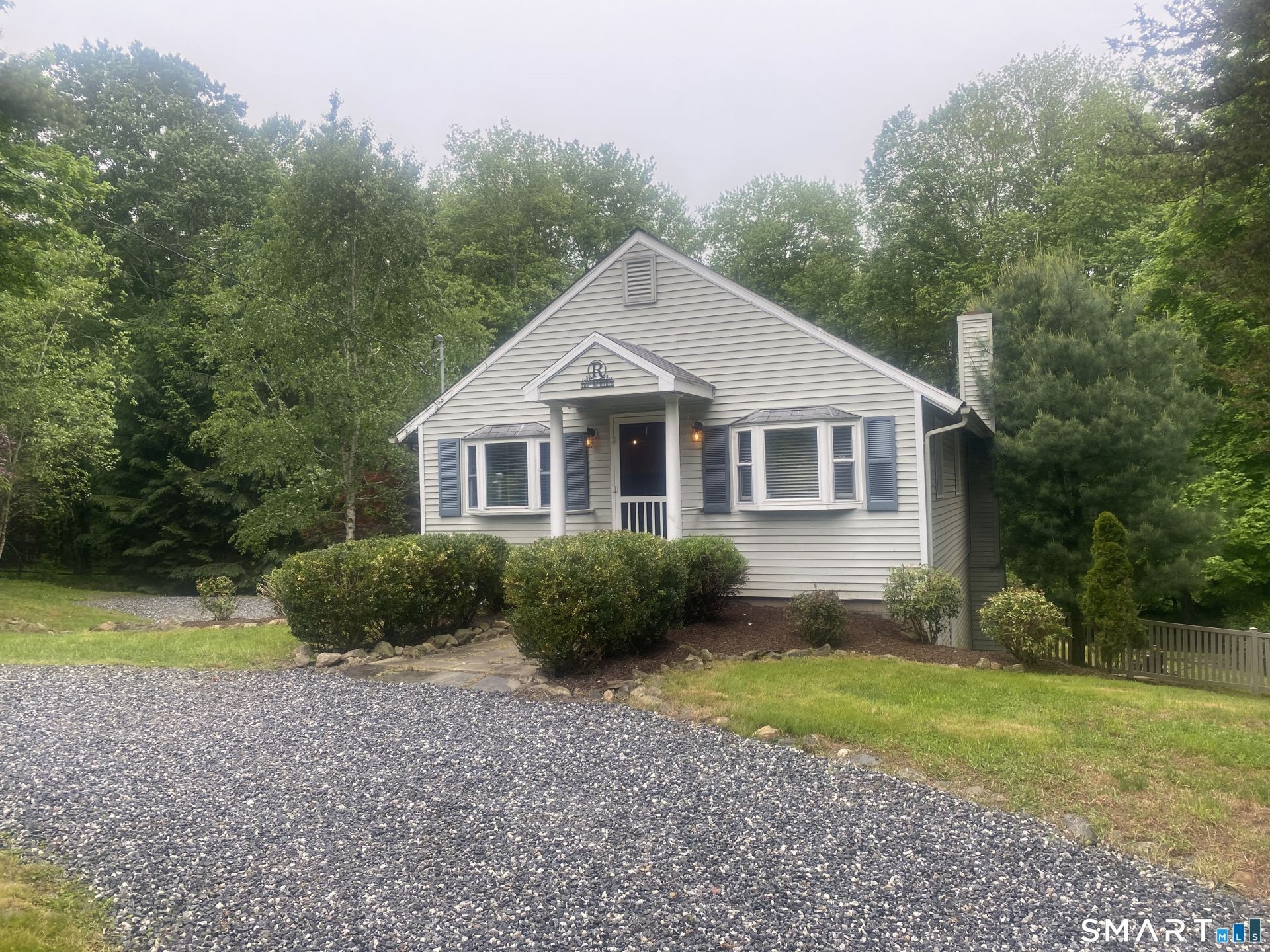 34 Transylvania, Woodbury, CT 06798 Main Photo
