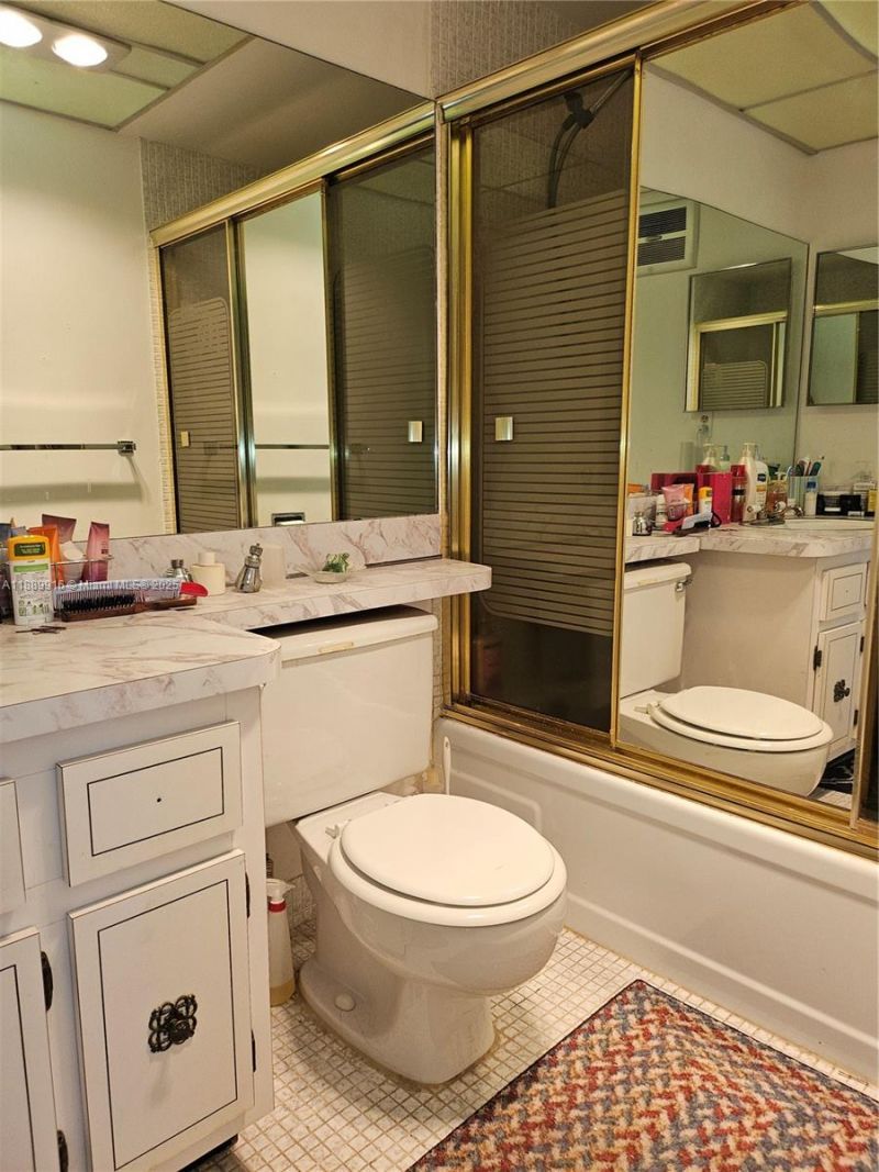 5121 W Oakland Park Blvd, Unit 211, Lauderdale Lakes, FL 33313 Photo