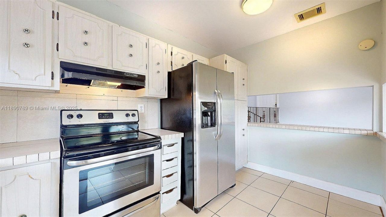 4850 SW 63rd Ter, Unit 131, Davie, FL 33314 Photo